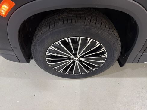 New 2026 Volkswagen Tiguan S AWD/4WD image 11