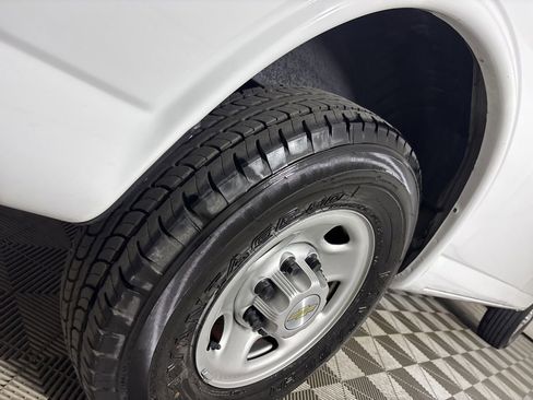 Used 2023 Chevrolet Express 3500 LS image 28