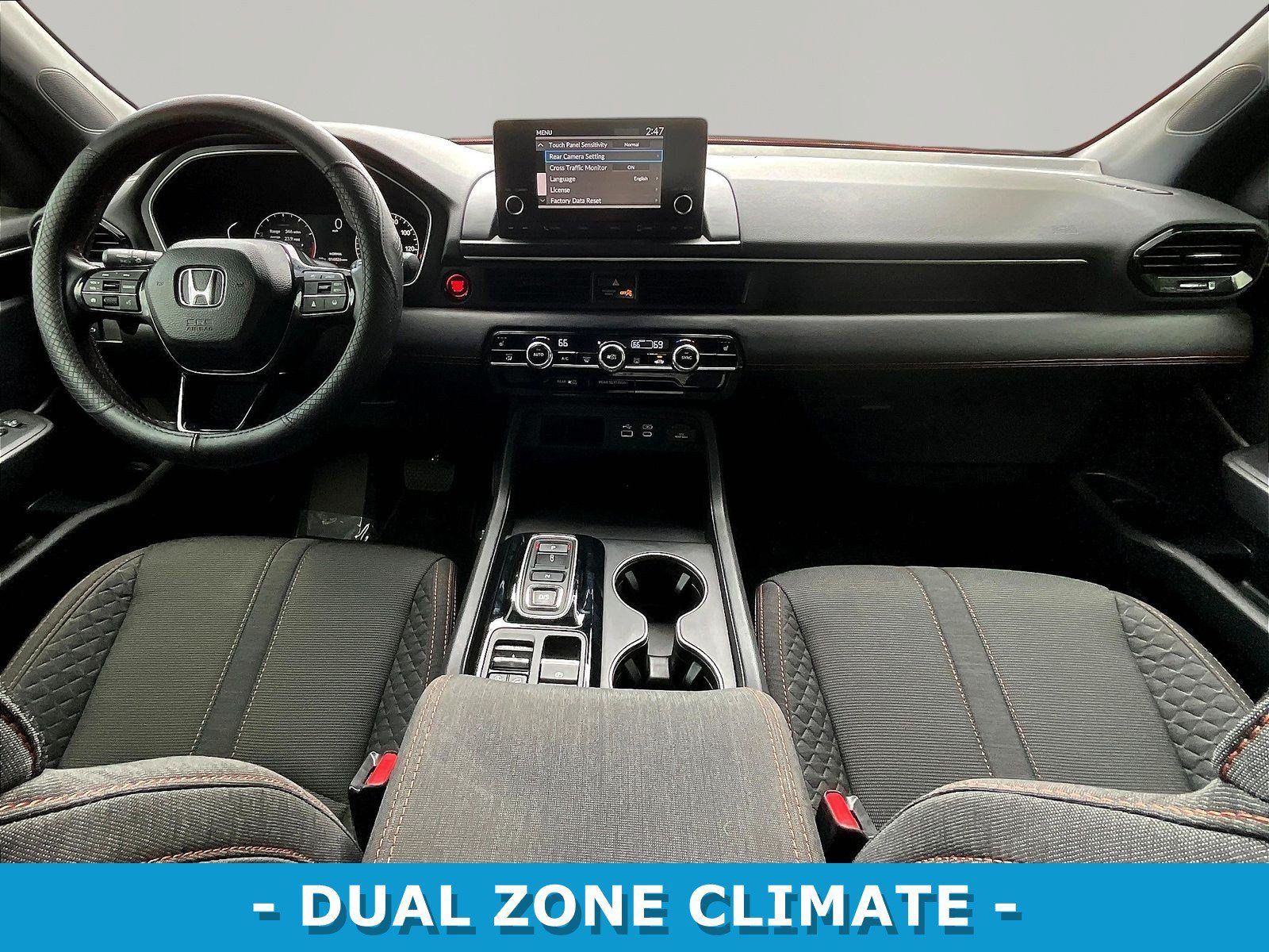 Used 2025 Honda Pilot Sport image 7
