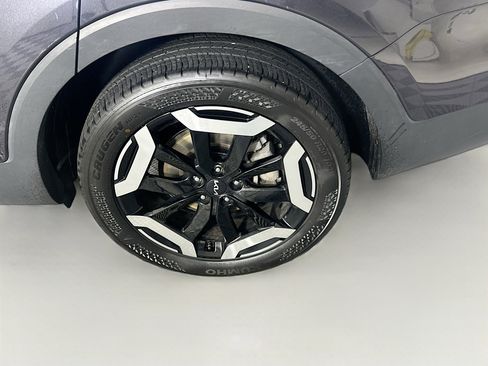 Used 2025 Kia Telluride S FWD image 11