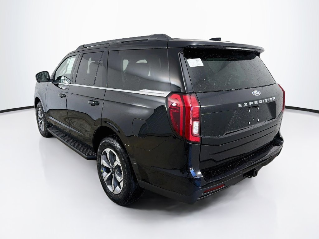 New 2027 Ford Expedition Active AWD/4WD image 4