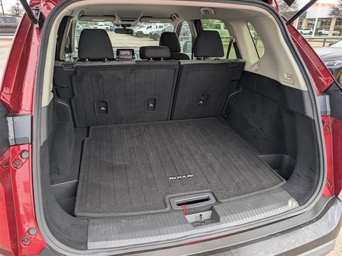 Used 2023 Nissan Rogue SV image 29