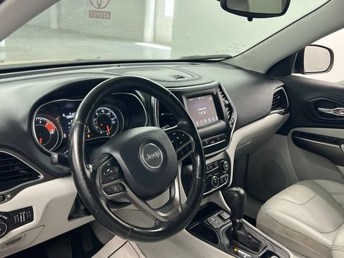Used 2020 Jeep Cherokee Latitude Lux w/ Quick Order Package 26H Lux FWD image 8