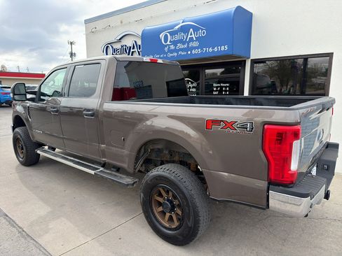 Used 2017 Ford F250 XLT w/ XLT Value Package AWD/4WD image 7