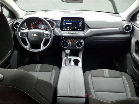 Certified 2025 Chevrolet Blazer LT image 10