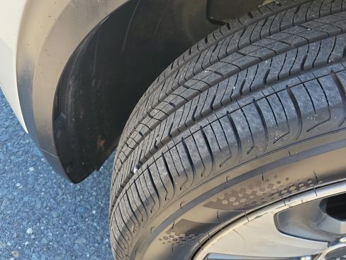 Used 2018 Kia Niro LX FWD image 13