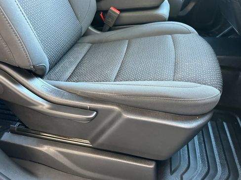 Certified 2022 GMC Sierra 1500 Pro w/ Pro Value Package image 22