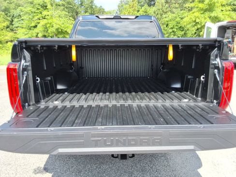Used 2025 Toyota Tundra SR5 w/ SR5 Convenience Package AWD/4WD image 16