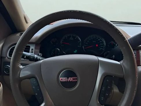 Used 2012 GMC Yukon SLT w/ SLT-2 Equipment Package RWD image 34
