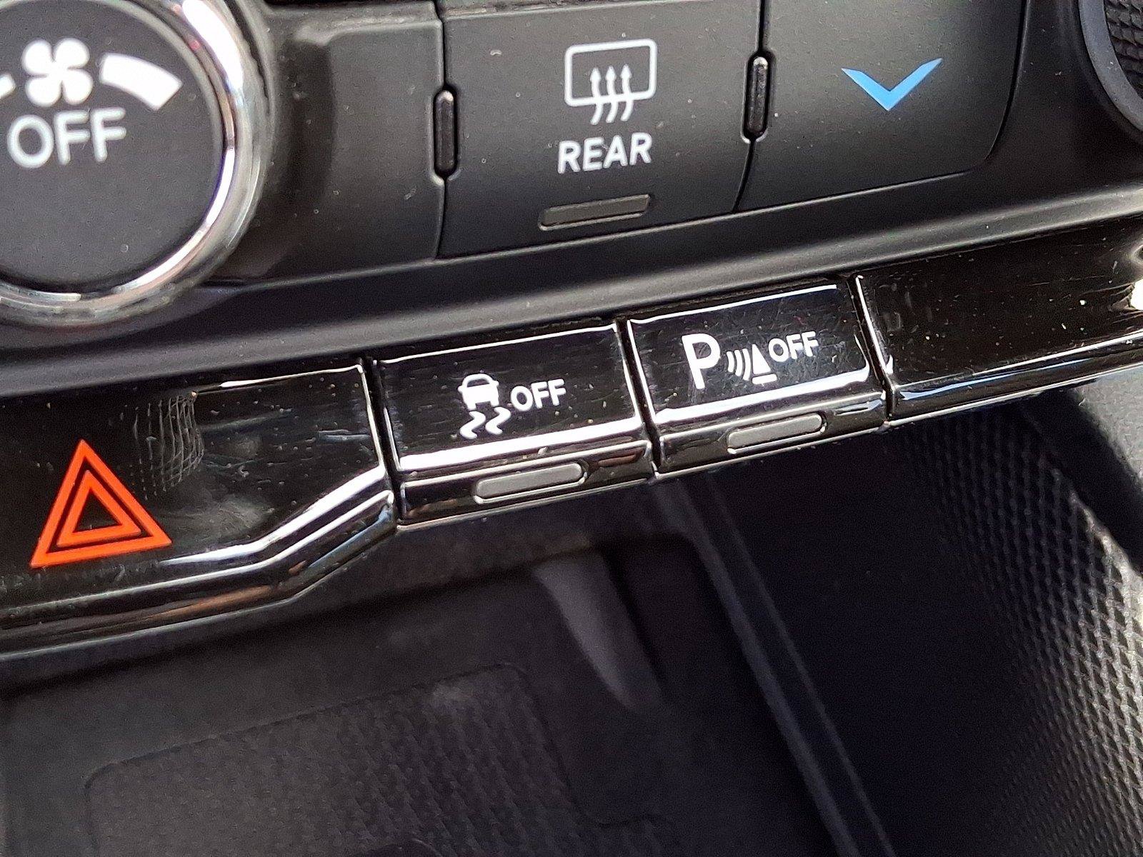 Used 2024 Dodge Durango R/T w/ Blacktop Package RWD image 27