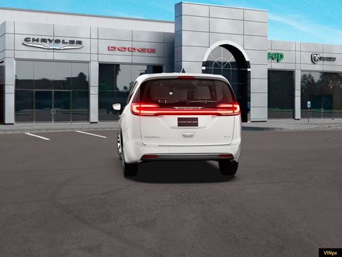 New 2027 Chrysler Pacifica Select AWD/4WD image 13