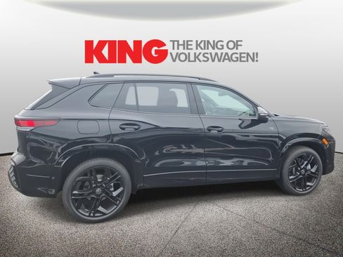 New 2026 Volkswagen Tiguan SE R-Line image 2