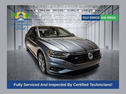 Used 2021 Volkswagen Jetta R-Line w/ R-Line Cold Weather Package FWD image 1