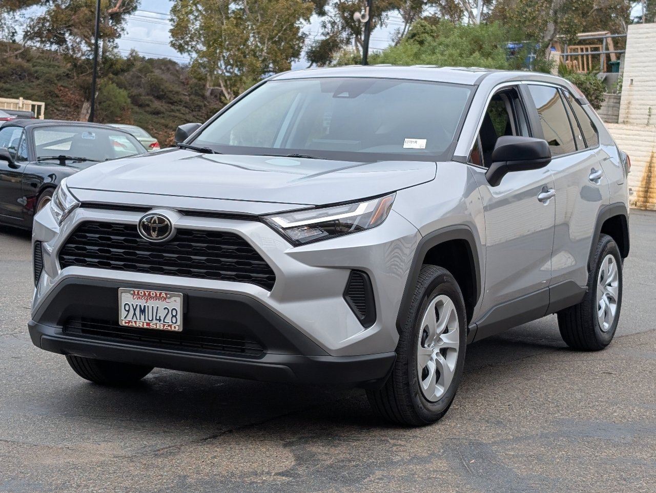 Used 2025 Toyota RAV4 LE FWD image 11