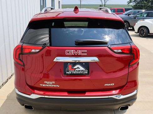 Used 2019 GMC Terrain SLT w/ Preferred Package image 4