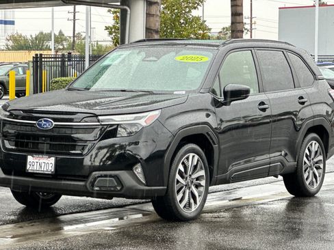 Used 2025 Subaru Forester Touring image 8