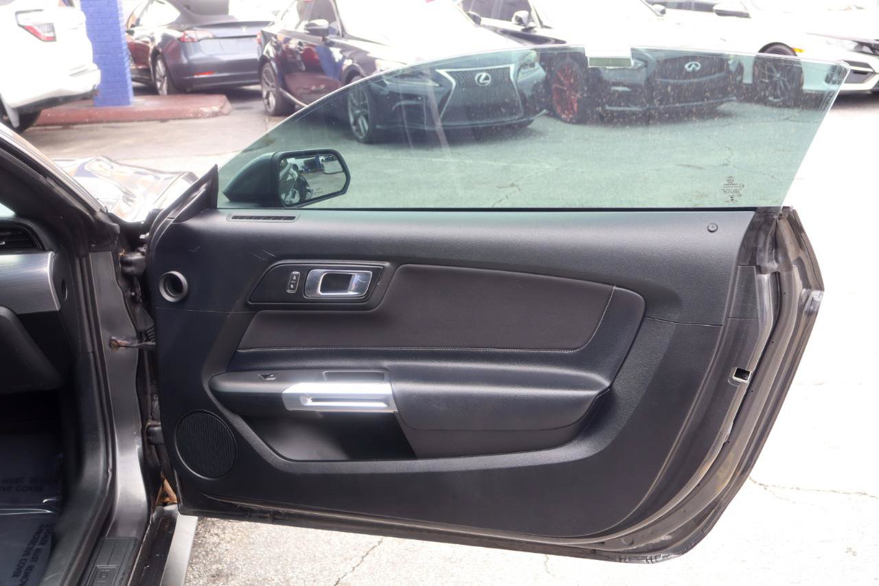 Used 2020 Ford Mustang GT RWD image 16