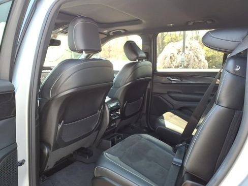 Certified 2023 Jeep Grand Cherokee L Laredo AWD/4WD image 21