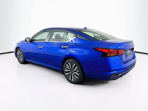 Used 2025 Nissan Altima 2.5 SV FWD image 5
