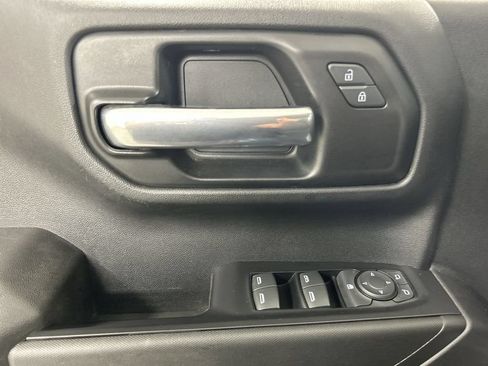 Used 2019 Chevrolet Silverado 1500 Custom w/ Custom Value Package AWD/4WD image 11