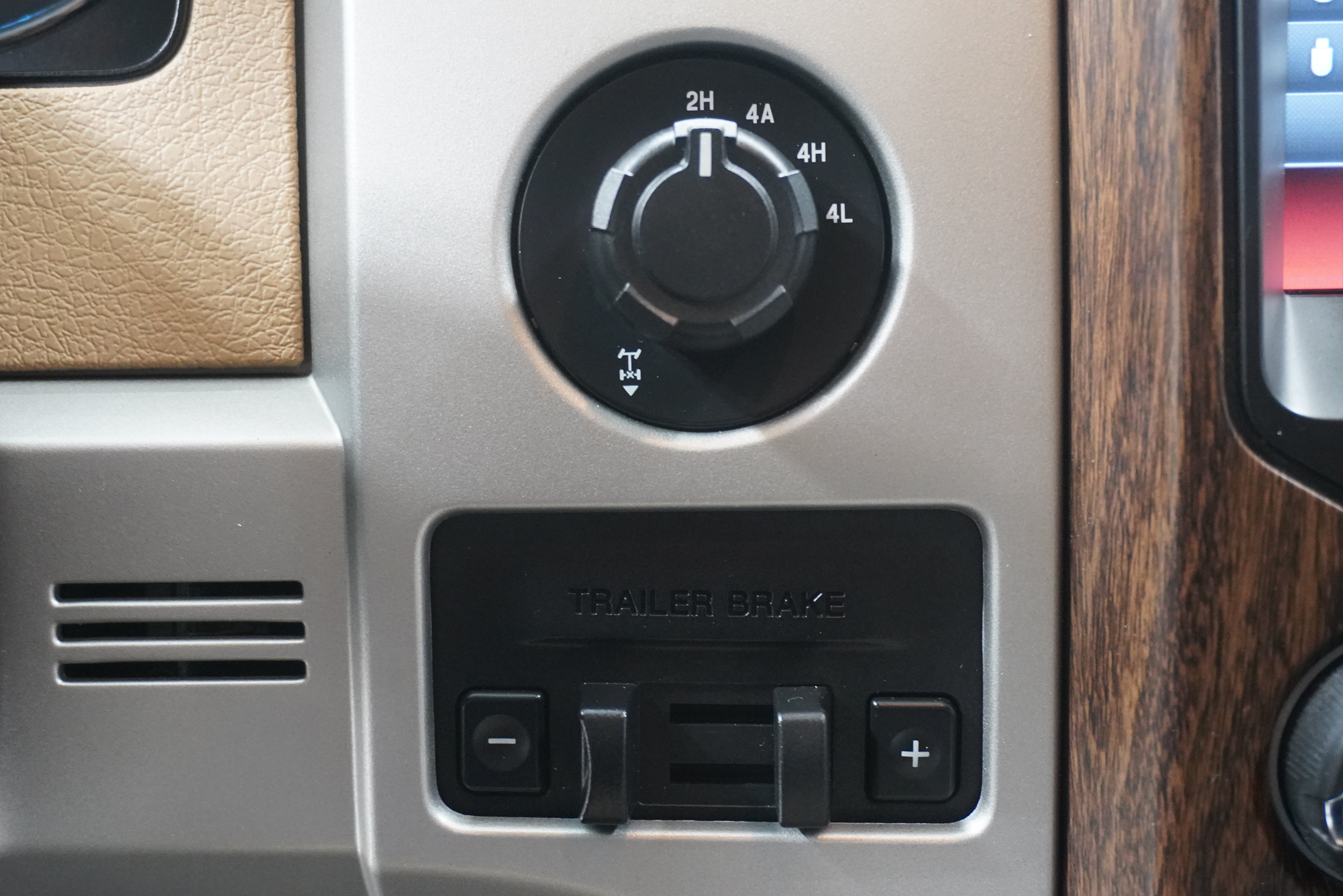 Used 2013 Ford F150 Lariat w/ Luxury Equipment Group AWD/4WD image 20