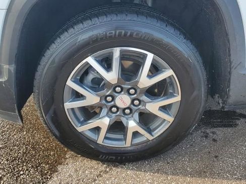 Used 2023 GMC Acadia SLT image 8