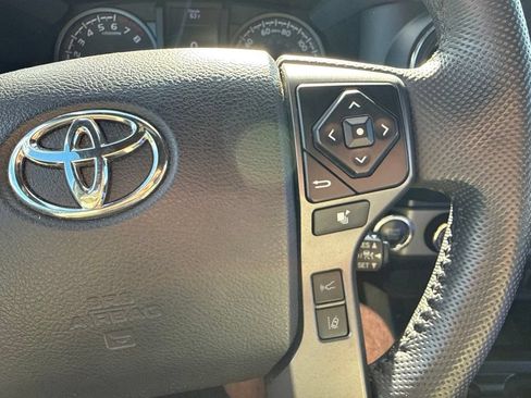 Used 2021 Toyota Tacoma TRD Sport AWD/4WD image 22