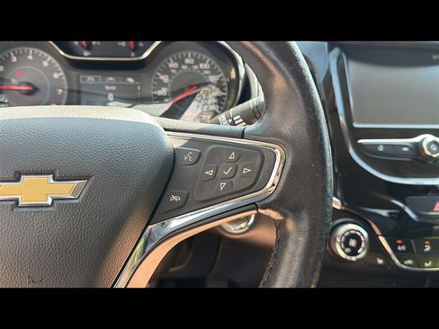 Used 2018 Chevrolet Cruze Premier FWD image 15