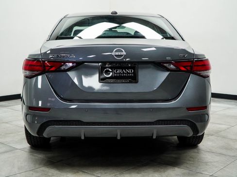 Used 2024 Nissan Sentra SV image 9