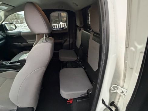 Used 2021 Toyota Tacoma SR5 image 10