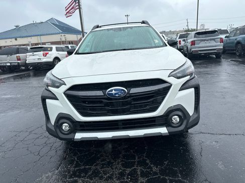 Used 2025 Subaru Outback Limited w/ Popular Package #2 AWD/4WD image 2