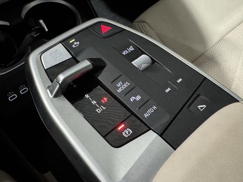 Used 2025 BMW X1 xDrive28i w/ Convenience Package image 10