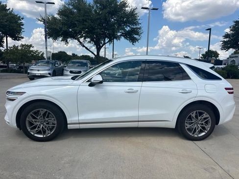 Used 2025 Genesis GV70 2.5T AWD/4WD image 5