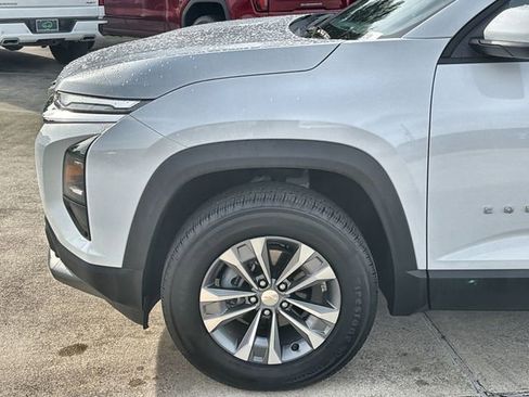 Used 2026 Chevrolet Equinox LT FWD image 32