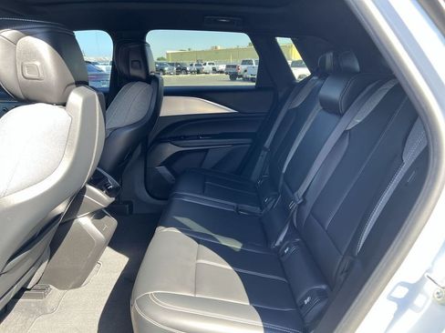Certified 2024 Cadillac Lyriq Tech RWD image 29