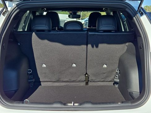 New 2026 Jeep Compass Latitude image 9