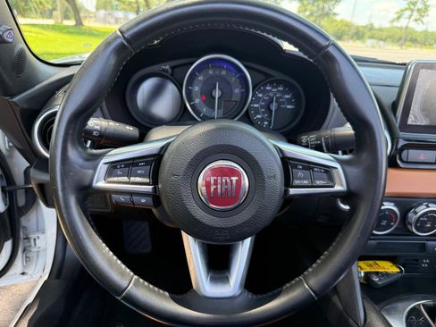Used 2017 FIAT 124 Spider Lusso RWD image 35