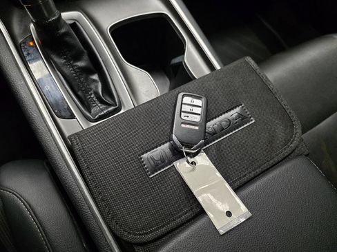 Used 2019 Honda Accord Sport image 24