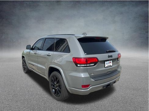 Used 2022 Jeep Grand Cherokee Laredo X RWD image 7