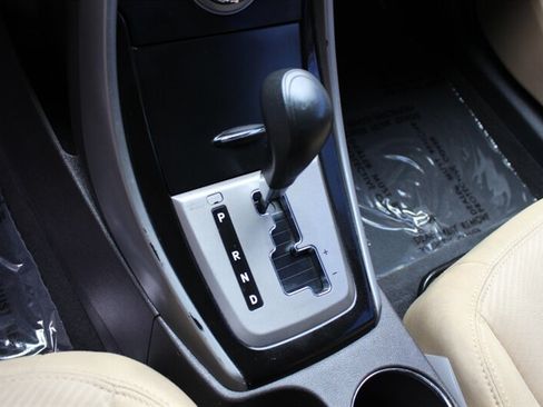 Used 2013 Hyundai Elantra GLS w/ Preferred Pkg FWD image 12