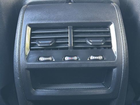 Used 2022 BMW X5 sDrive40i w/ Parking Assistance Package image 11