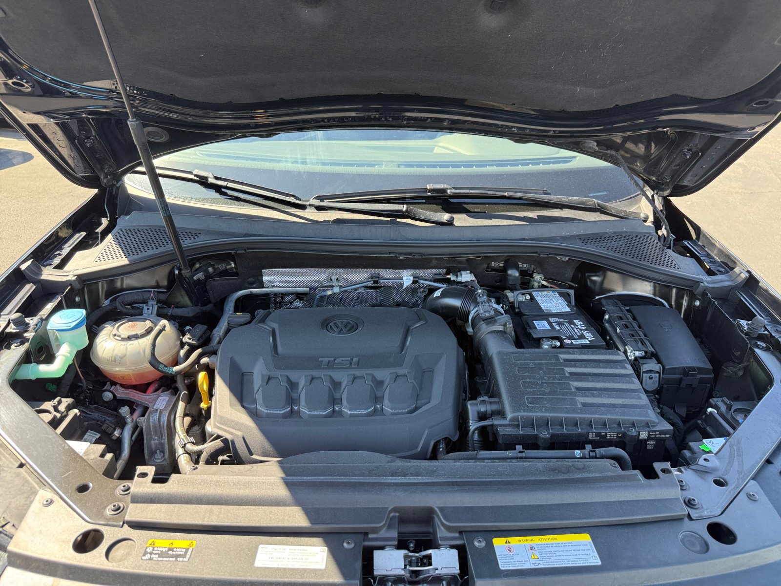 Certified 2022 Volkswagen Tiguan SE FWD image 20