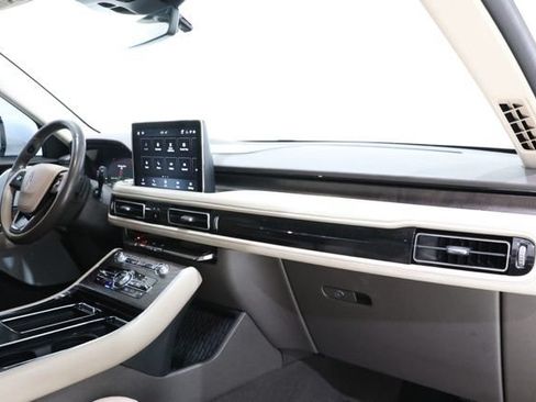 Used 2022 Lincoln Aviator Reserve w/ Equipment Group 201A RWD image 17