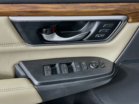 Used 2020 Honda CR-V Touring image 15