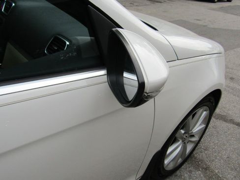 Used 2013 Volkswagen Eos Komfort FWD image 20