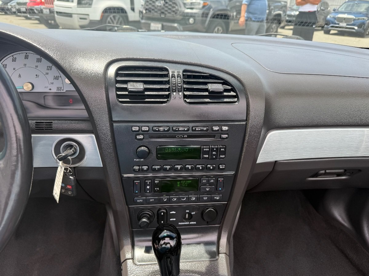 Used 2002 Ford Thunderbird RWD image 27