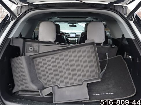 Used 2022 Ford Explorer XLT w/ Equipment Group 202A image 27