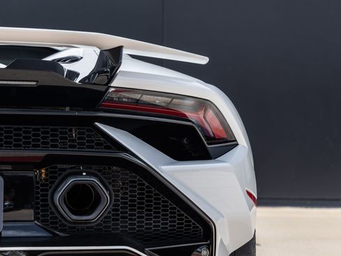 Used 2023 Lamborghini Huracan Tecnica RWD image 14