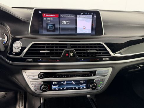 Used 2019 BMW 750i w/ Executive Package image 24
