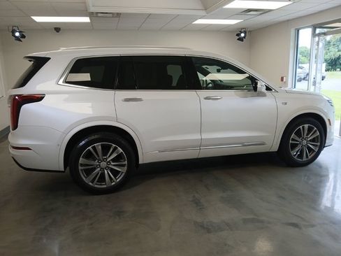 Used 2022 Cadillac XT6 Premium Luxury w/ Technology Package AWD/4WD image 8